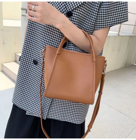 3838 09 Top layer cowhide bucket bag New high capacity shoulder bag